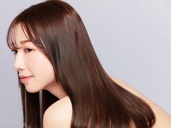 ヘアメイク クロス(HAIRMAKE CROSS)の写真/話題のTOKIOトリートメント使用★湿気による髪のうねりやクセを抑え、縮毛のような自然なストレートに！
