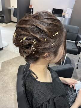 トゥエンティ ファイブ(TWENTY FIVE) ルーズな夜会巻き/網島