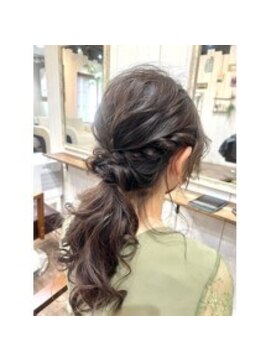 ルアナ 浦和店(Luana) ☆ローポニーアレンジ☆