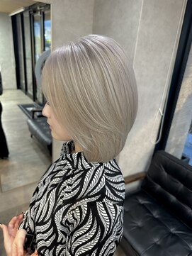 リエンス(RIENS) 【RIENS】ホワイトブランド×山本優舞