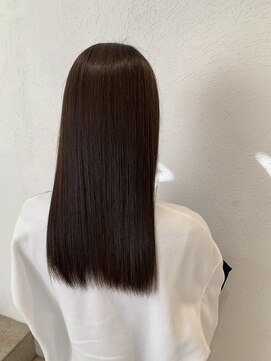 e.m.a プレミアムビューティーサロン 栄駅店(e.m.a PREMIUM BEAUTY SALON) 艶髪ストレートロング×ブラウンベージュ
