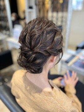 アクトエスポワール(Act espoir) シニヨンヘアアレンジ