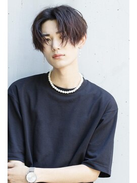 リップス 自由が丘(LIPPS) 前下がりセンターパート