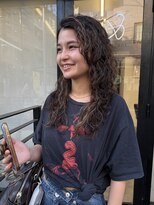 アンダーカレント(undercurrent)&nbsp;パーマロングパーマニュアンスパーマレイヤーハイライト