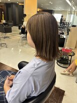 シャンプーボーイエイムス(SHAMPOO BOY aims) 大人ナチュラル外ハネミディ