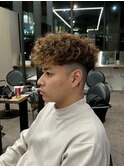 スパイキーショート フェード スペインカール ルーズパーマ