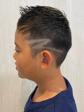 宇都宮メンズカットスパイキーショートツーブロックフェード