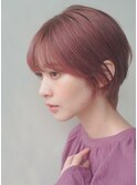 ピンク　大人かわいい　フェザーバング　マッシュショート