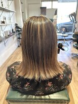 サラ(sarah)&nbsp;ベージュバレイヤージュ