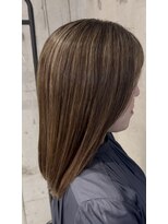 プラスシー(+C)&nbsp;地毛にハイライトへ移行中/福岡地毛にハイライト/福岡白髪ぼかし