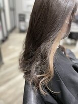 アトリエナガノ(atelier nagano) ニュアンスカラー/センターパート/ツヤ髪スタイル/ブルージュ