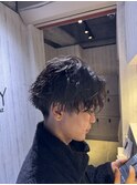 新宿シャドウパーマメンズマッシュウルフカット緩め波巻きパーマ