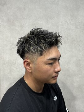 エデンバイトゥルークリエイション(EDEN by True Creation) スキンフェードジェットモヒカン