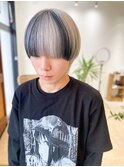 モノトーンマッシュ × ブロックカラー