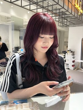 ロイリー バイ ローウェ 立川(Loely by Louwe) 深みラズベリーピンク