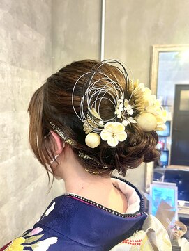 ワンズ(One’s) 成人式×シニヨンアレンジ