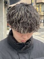 アウラ(AURA)&nbsp;盛岡メンズ波巻きパーマシャドウパーマッシュフェザーパーマ30代