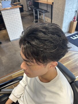 ザ ハレ 学南町店(THE HALE'S) フェザーショート