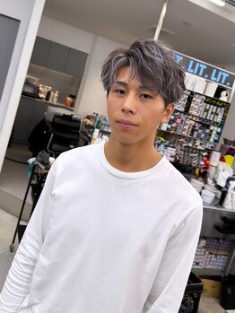 《垢抜けメンズスタイル！》トレンドのデザインパーマ・カラーをライフスタイルに合わせてご提案致します。