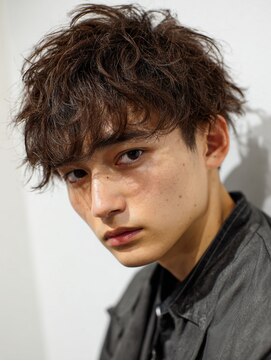 躍動感MAX☆強めスパイラルの無造作マッシュ