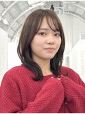 柔らかナチュラルの大人可愛いくびれミディ
