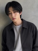 キュー(Cue_) 韓国センターパート毛流れストレートメンズウルフワックスなし