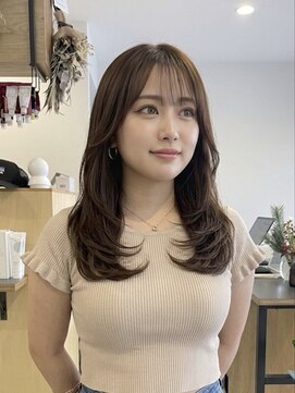 チオ(Chio) 【富山】シースルーバングと流れるレイヤーのミディアム