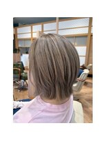 カシータフロル 守山(Casita flor)&nbsp;透明感たっぷりグレージュカラー(^^)/