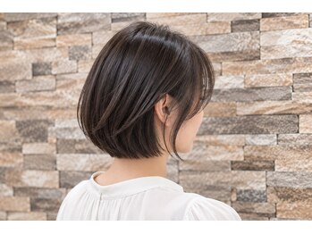 ビースリー ロアの写真/【横浜駅近】落ち着いた上質空間で大人女性の髪を美しく♪イルミナカラー×オージュアTRで理想のツヤ髪へ