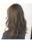 オリーブグレージュロングレイヤー白髪ぼかしハイライト