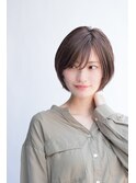 小顔に見えるハンサムショートボブ