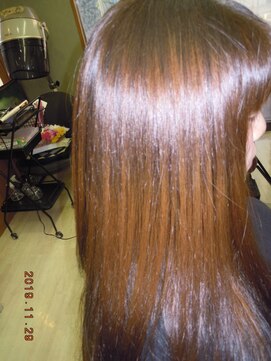 トータルビューティーサロンカワニシ カラー・トリートメント