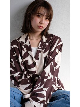 スリー スタンド(THREE STAND) ２０代３０代４０代５０代小顔ミディアム外ハネボブアッシュ