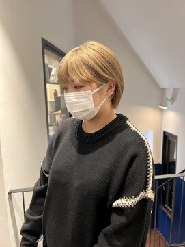 トレス(TRESS) 耳掛けショート ブラウンベージュ ハイトーンカラー