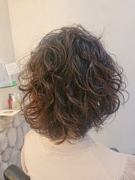 リバース(Reverse) 20代30代40代50代/カラー・ウエーブスタイル