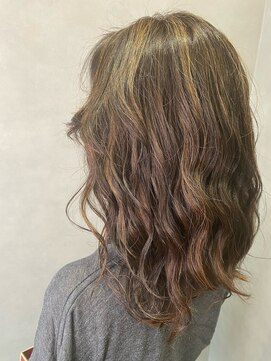 ウノ 伊勢原(UNO) 大人セミロングスタイル