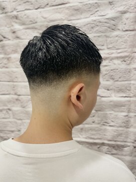 グレイスフル バーバープラチナム 六本木店(Graceful Barber platinum) メンズショート/フェード/短髪/アップバング/黒髪/刈り上げ