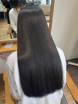 ヨンセンチメートルヒロサカ(4cm HIROSAKA)&nbsp;梅雨対策！髪質改善ストレート