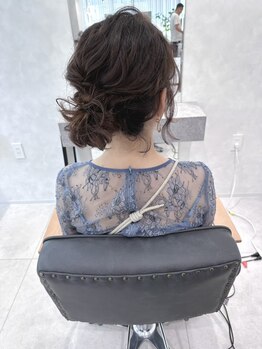 リノバイアクネ(lino by ACNE)の写真/結婚式や二次会など特別な日はプロにおまかせ☆360度どこからみても可愛いヘアセットで周りと差をつけて＊