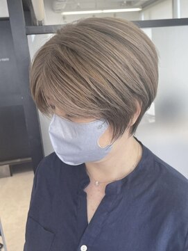 白髪ぼかしハイライト/ショートカット/40代50代/【西長堀駅】