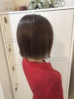 アンビエンテ(ambiente) 【ayane】ぱつっと切りっぱなしボブ