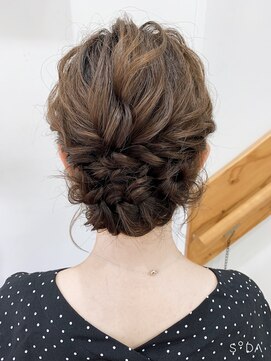 ミモザワークス(Mimosa Works) 編み込みアレンジ