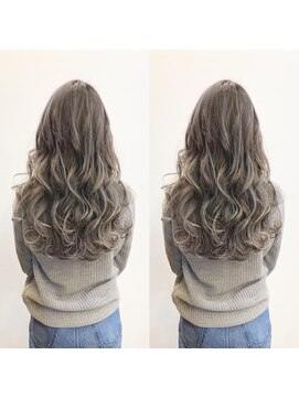 キラ(KIRA) 3Dグレージュハイライト