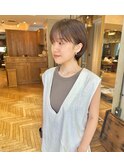 耳掛けマッシュショート　丸みショート　20代30代