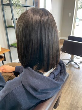 エア(ea) ストレートボブ