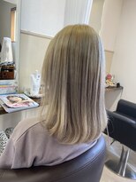 コアフィールフィス(COIFFURE fils)&nbsp;新規お得クーポンあり【見附　今町】ハイトーンベージュカラー