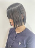 切りっぱなしボブでオシャレ感を