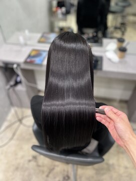 キュア 表参道(CURE) 黒髪/グレージュカラー/ココアベージュ/ヘルシーロング[表参道]