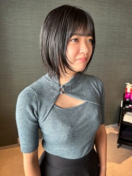 アム(amu) ボブウルフ/ボブレイヤー/レイヤーボブ/黒髪ボブ/外ハネボブ