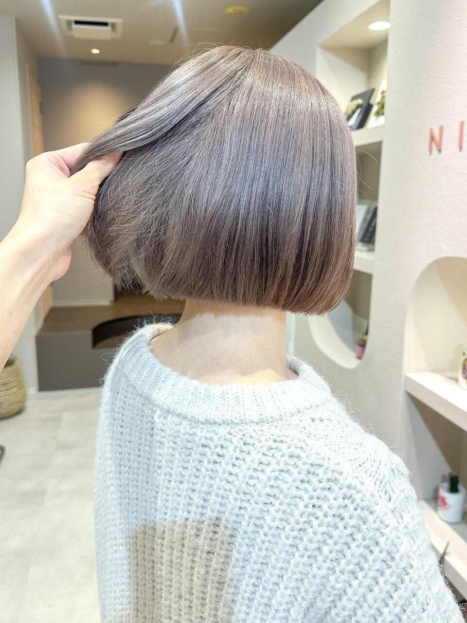 ピンクベージュ/ブリーチで作る表参道ボブ/女性美容師